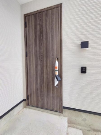 玄関ドア 玄関